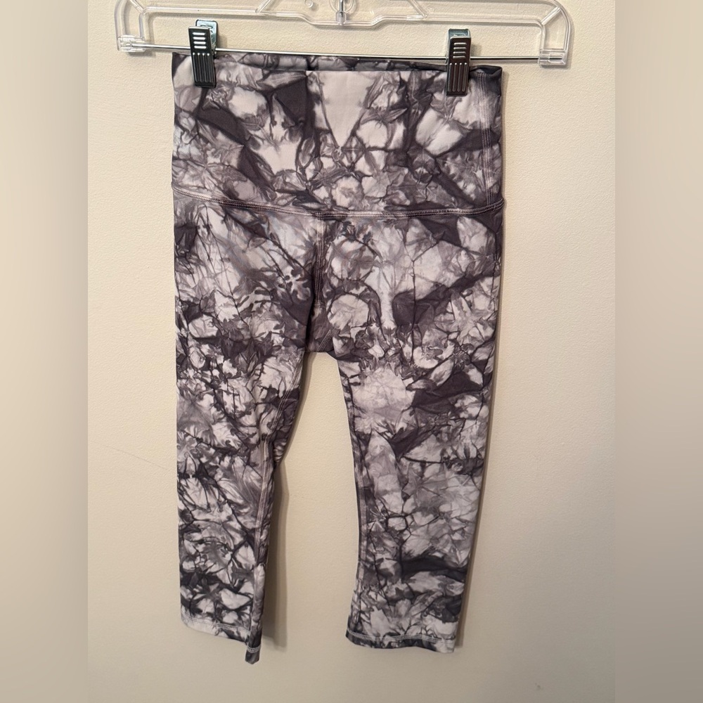 💗 Lululemon 19” Inseam Leggings Size 2